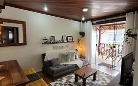 Hospedagem Doce Lar - Casa Bougainville